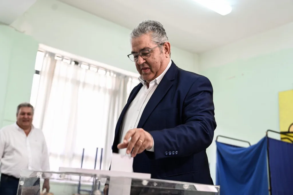 Ψήφισε o Δημήτρης Κουστούμπας, στη Νέα Ιωνία – Οι πρώτες δηλώσεις