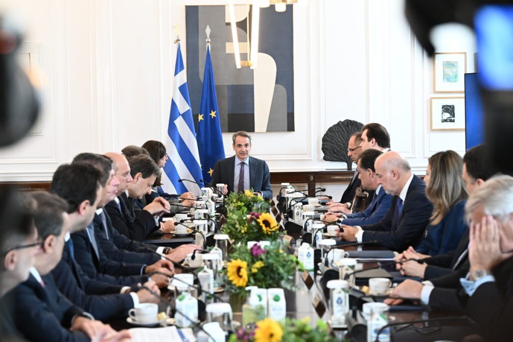 Μητσοτάκης στο υπουργικό: Μόλις το επιτρέψουν οι συνθήκες θα μεταβώ στο Ισραήλ