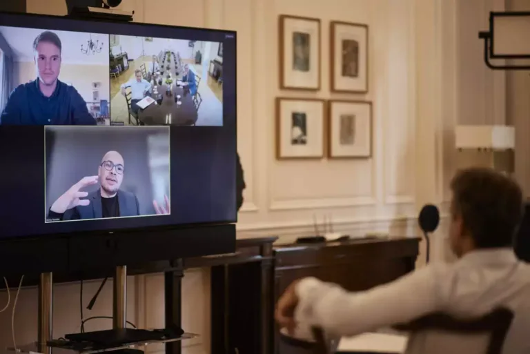 Demis Hassabis: Ποιος είναι ο γκουρού της Τεχνητής Νοημοσύνης που συνομίλησε με τον Κυριάκο Μητσοτάκ
