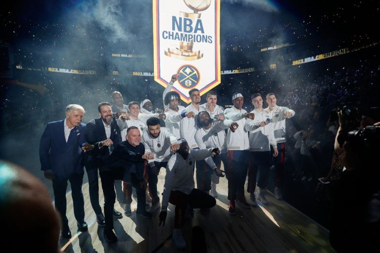 NBA: Αληθινή υπερπαραγωγή τα δαχτυλίδια των πρωταθλητών Νάγκετς – 16 καράτια και ανεκτίμητης αξίας