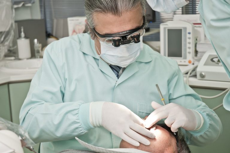 Ηλιούπολη: Συνελήφθη οδοντίατρος- Χωρίς άδεια λειτουργίας ήταν το ιατρείο του