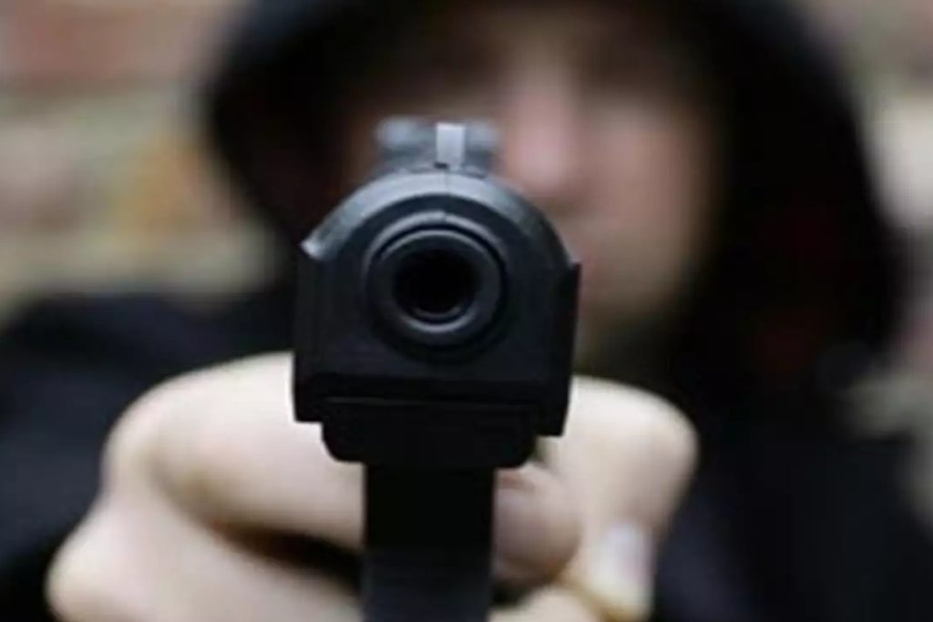 Θεσσαλονίκη: Πάνω από 10.000 ευρώ άρπαξαν από την ένοπλη ληστεία σε ψιλικατζίδικο [βίντεο]