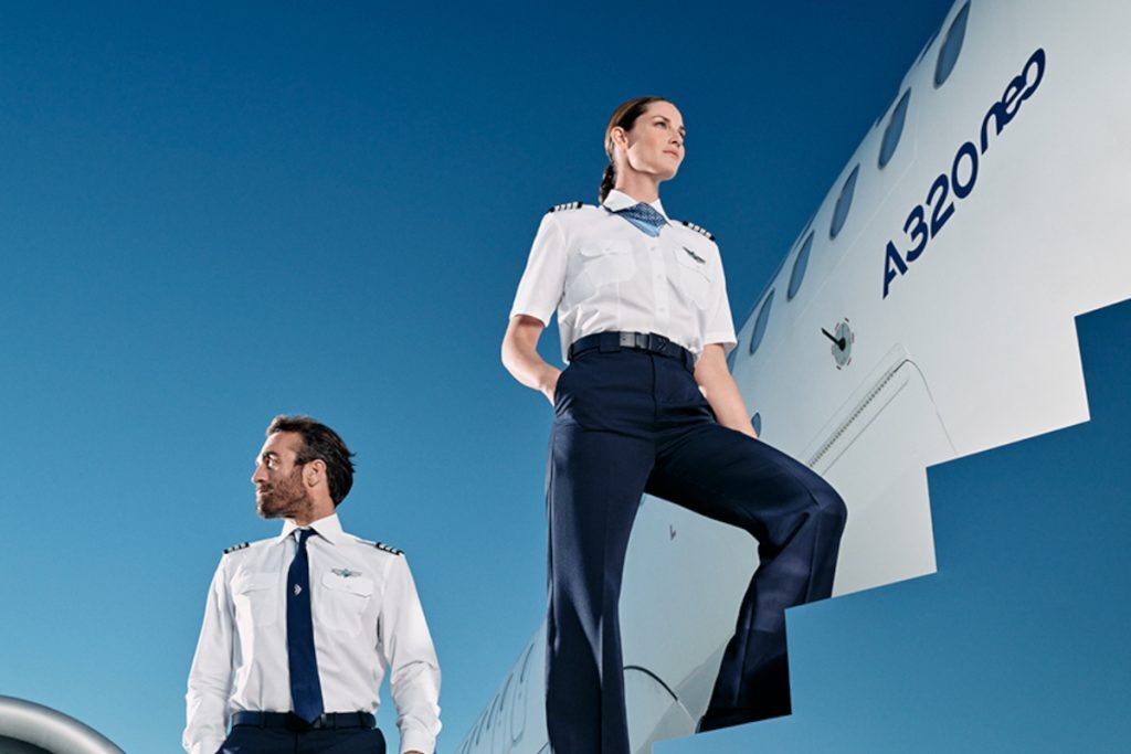 Aegean: Νέες στολές και νέο look για πιλότους και αεροσυνοδούς