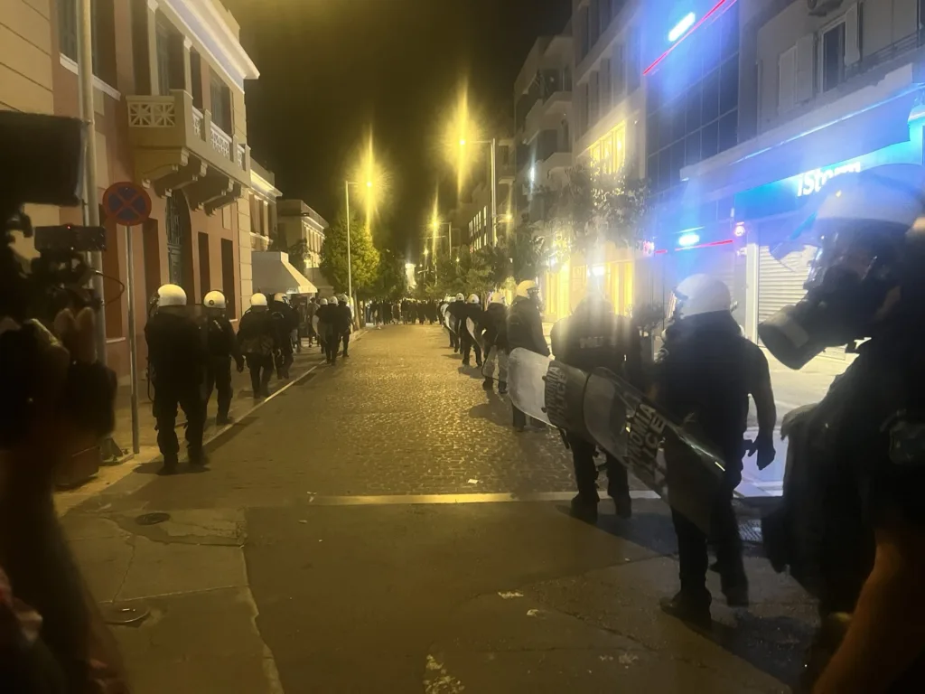 Κρήτη: Επεισόδια και χημικά στην πορεία για τον «Ευαγγελισμό» – Δείτε βίντεο
