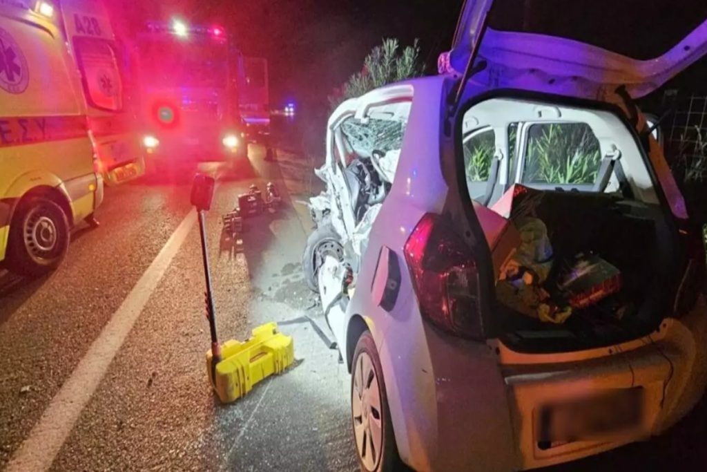 Ηράκλειο: Σφοδρό τροχαίο στον ΒΟΑΚ – Η Πυροσβεστική απεγκλώβισε δύο γυναίκες [εικόνες]