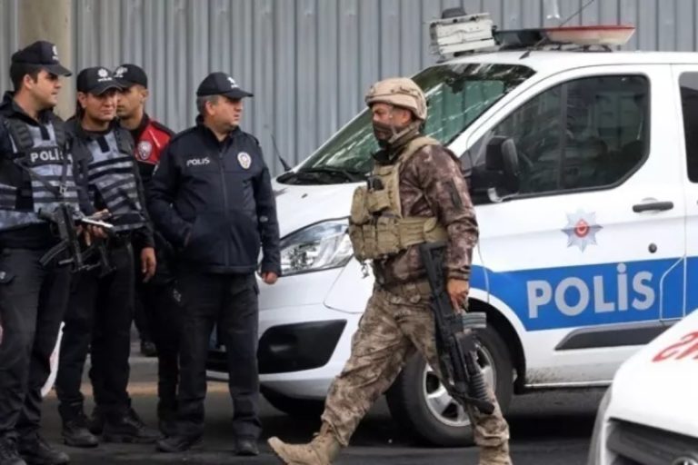 Τουρκία: Οδοφράγματα περιμετρικά της πλατείας Ταξίμ στην Κωνσταντινούπολη