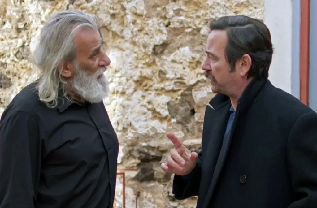 Η παραλία: Μυστικά, αποκαλύψεις και ανατροπές στο νέο επεισόδιο [Βίντεο]