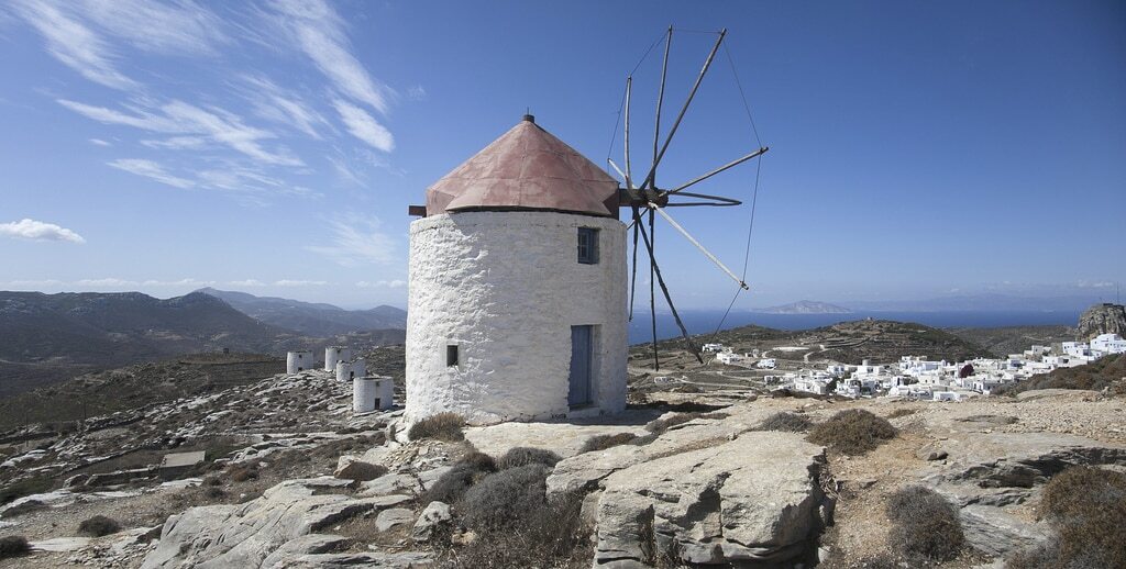 «Φύσηξαν» οι κυκλαδίτικοι…Ανεμόμυλοι μέχρι την Ταϊλάνδη [Εικόνα]