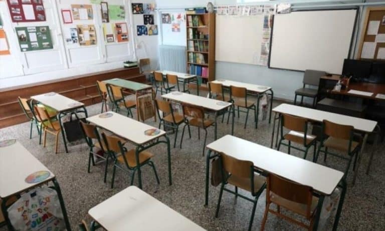 Τρέμουν από το κρύο οι μαθητές σε σχολείο στην Κρήτη – Φέρνουν σόμπες από το σπίτι