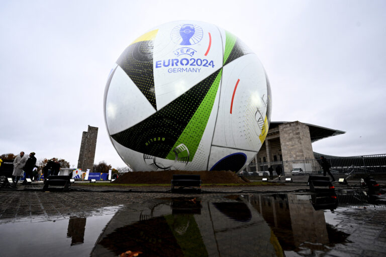 Οι διαιτητές του EURO 2024 – Δώδεκα στους 18 έχουν «σφυρίξει» Ελλάδα
