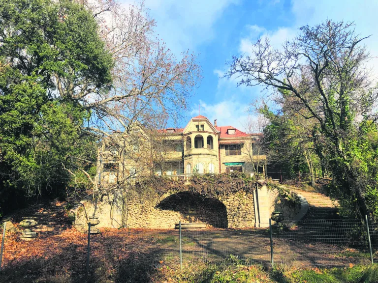 «Φως» στα άδυτα του Τατοΐου