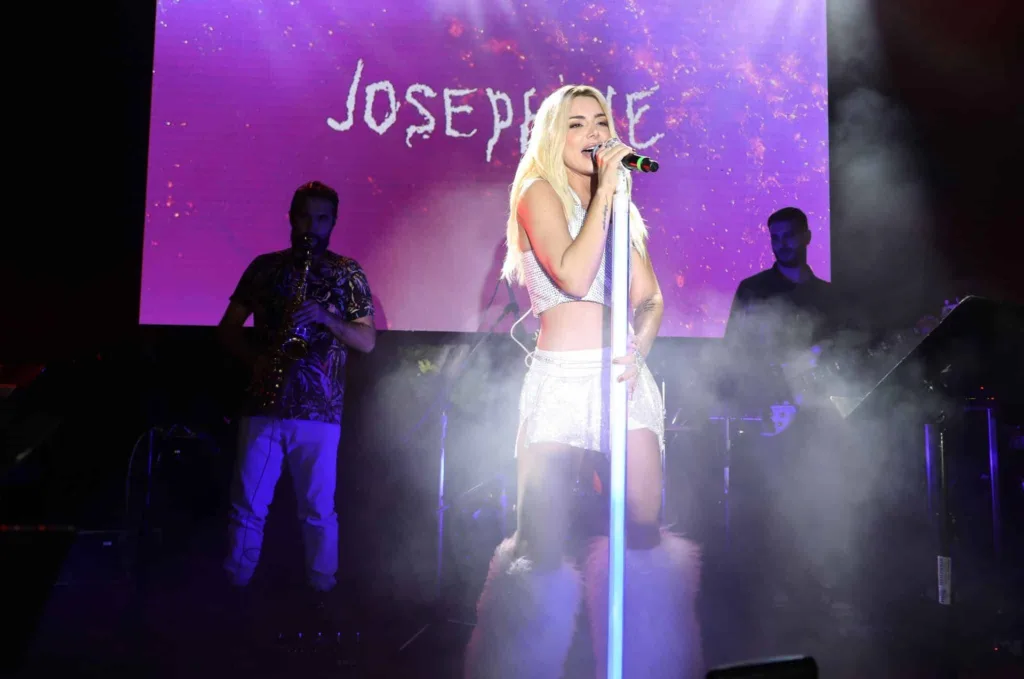 Josephine: Παρουσίαση album «αγκαλιά» με τον Νίνο – Το τρυφερό τετ-α-τετ