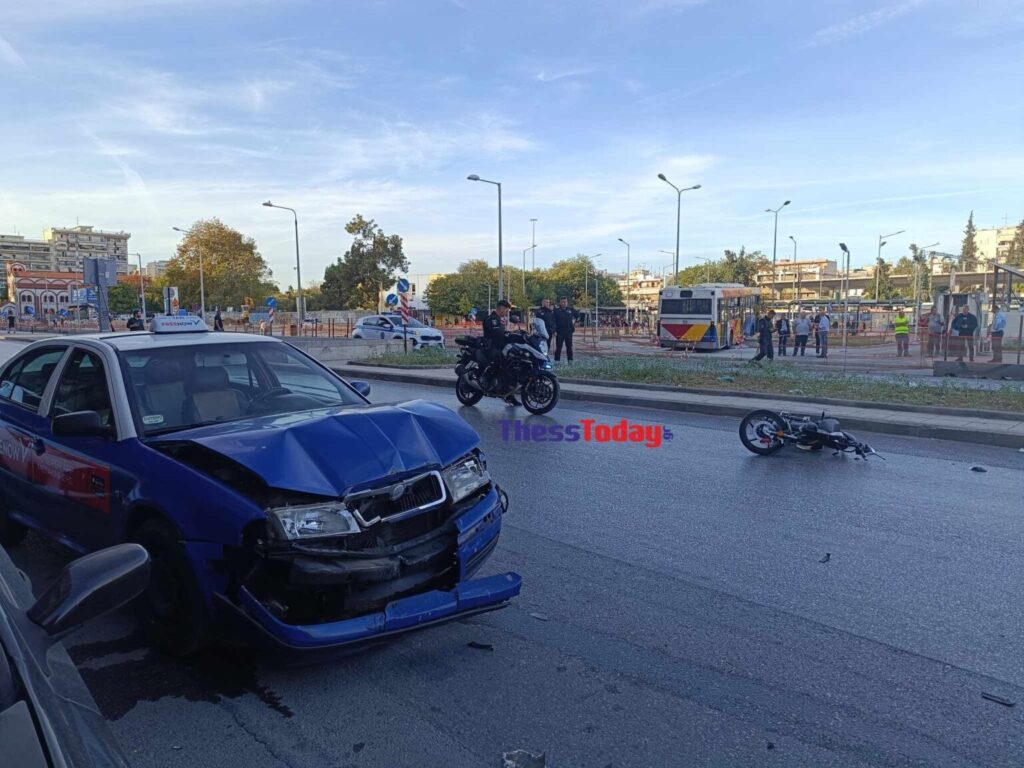 Θεσσαλονίκη: Θρήνος για τη 40χρονη μητέρα που σκοτώθηκε σε τροχαίο – Συγκλονίζουν οι συνάδελφοί της – Τι λέει ο οδηγός του λεωφορείου
