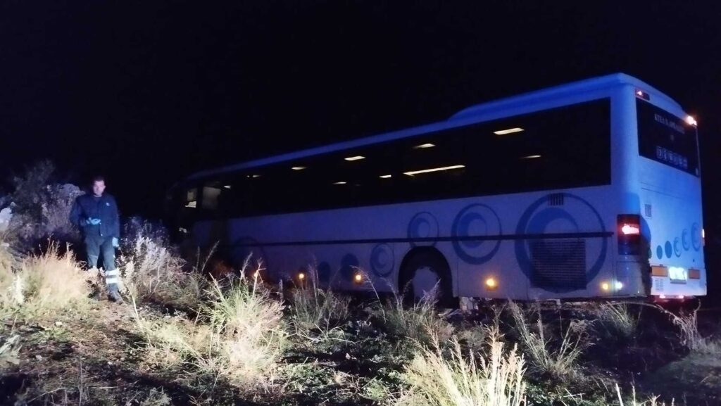 Αρκαδία: Νεκρός ο οδηγός του ΚΤΕΛ που έπαθε ανακοπή – Παραλίγο να ρίξει το λεωφορείο σε γκρεμό