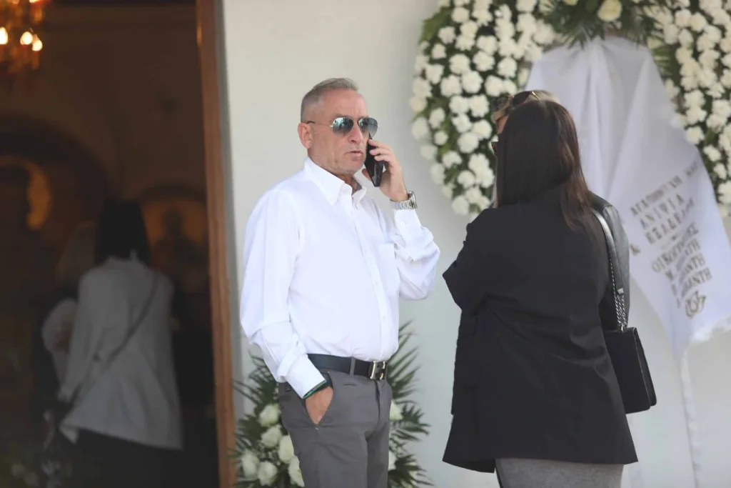 Εσωτερική εικόνα άρθρου
