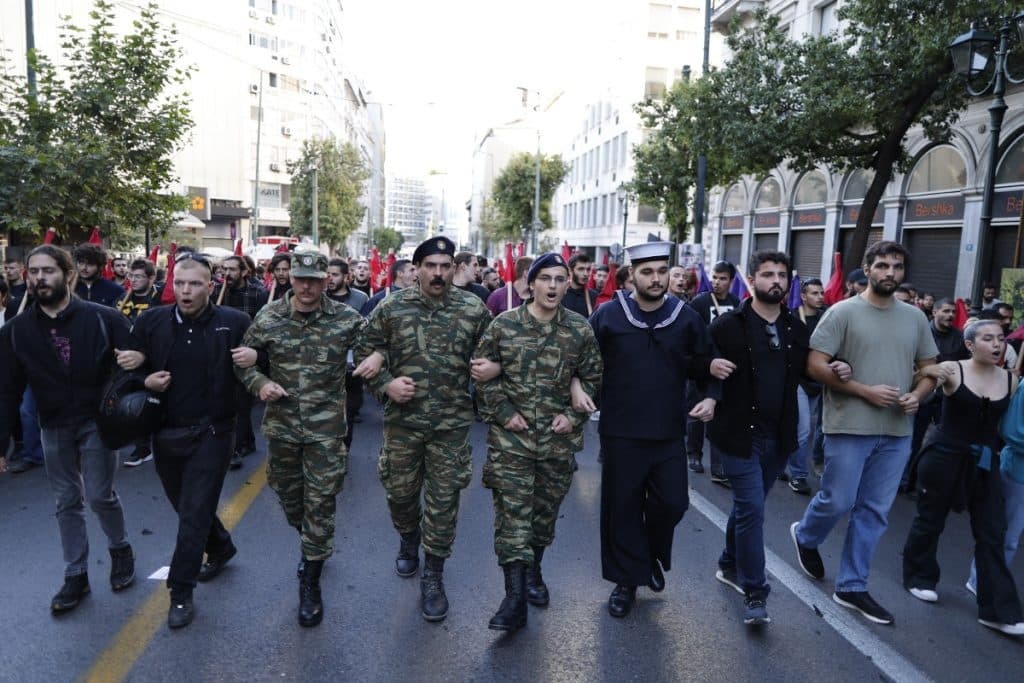 Πολυτεχνείο: Ξεκίνησε η Πορεία – Κλειστοί 4 σταθμοί του Μετρό και δρόμοι