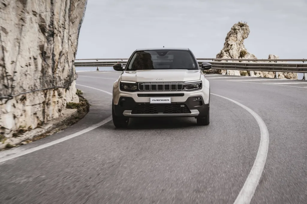 Ανανεώθηκε το Jeep Avenger – Τι καινούργιο έχει;