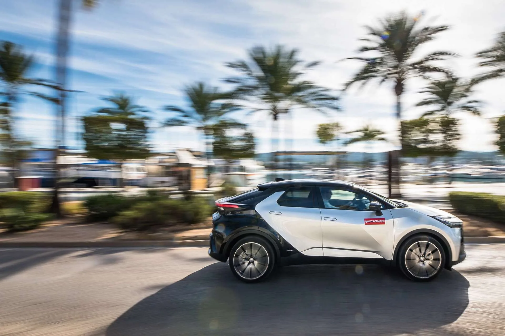 Οδηγούμε το νέο υβριδικό Toyota C-HR στην Ισπανία