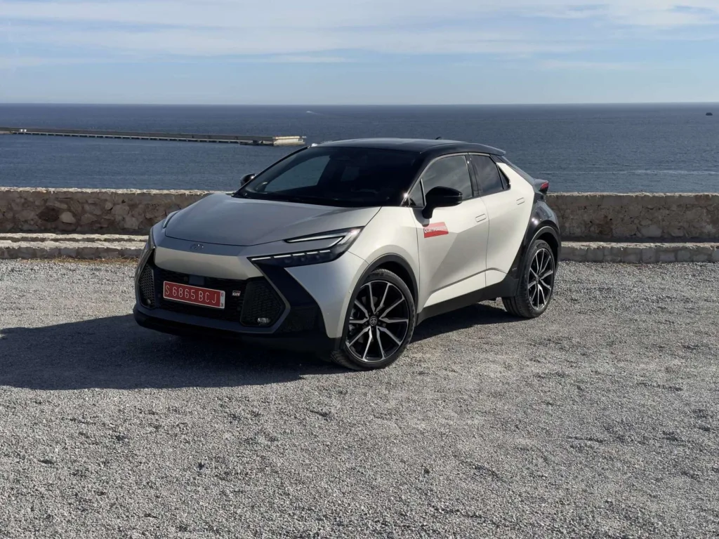 Οδηγούμε στην Ίμπιζα το νέο Toyota C-HR – Πόσο θα κοστίζει;