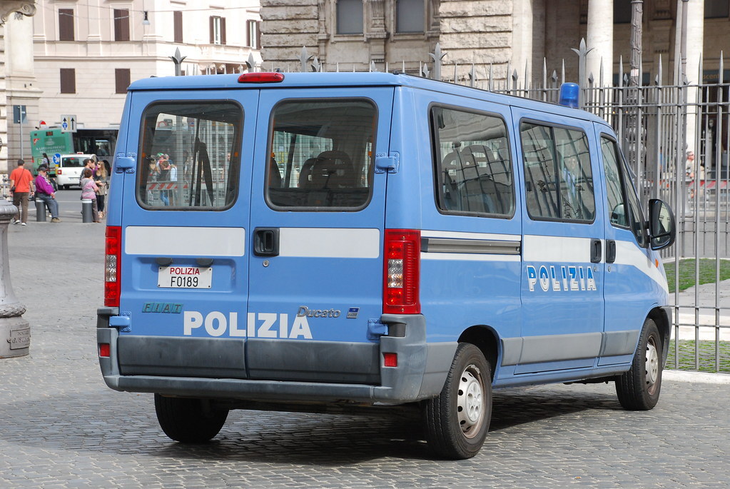 Συνελήφθη στο Μιλάνο Αλγερινός που καταζητούνταν για τρομοκρατική δράση- Στο σακίδιό του είχε μαχαίρι