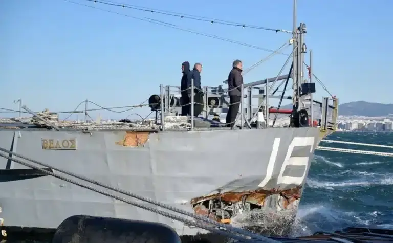 Στο Λιμάνι της Θεσσαλονίκης το αντιτορπιλικό Βέλος (Βίντεο)