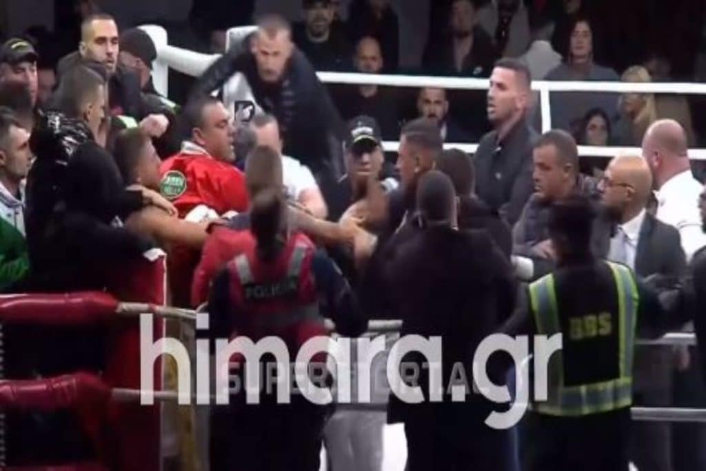Χαμός σε αγώνα πυγμαχίας στην Αλβανία – Θεατές μπούκαραν στο ρινγκ και πλάκωσαν Κολομβιανό μπο