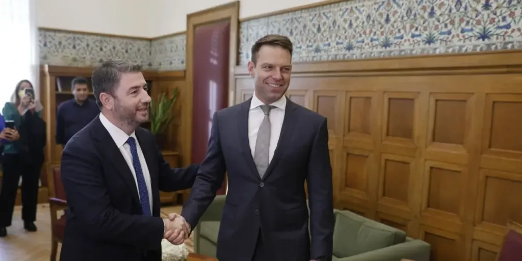 ΣΥΡΙΖΑ vs ΠΑΣΟΚ: Σύγκρουση μέχρι… τελευταίας ψήφου