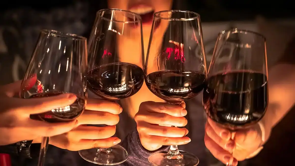 αλλία: Έφθασε και φέτος το καινούργιο Μποζολέ! Ενθουσιασμένοι οι λάτρεις του κρασιού