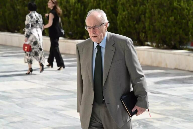 ΣΥΡΙΖΑ – Ηχηρή παρέμβαση Κωνσταντόπουλου: Πίσω από όλα είναι ο Αλέξης Τσίπρας
