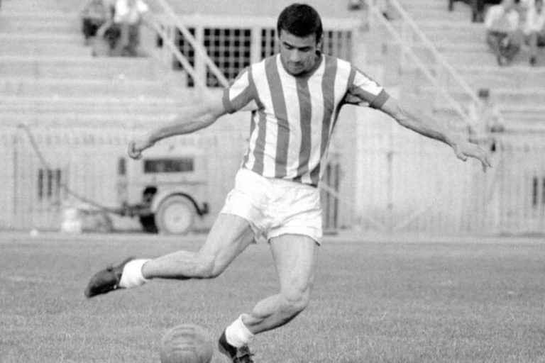 Νίκος Γιούτσος: Στο Αποτεφρωτήριο Ριτσώνας φίλοι και συγγενείς είπαν το τελευταίο «αντίο»