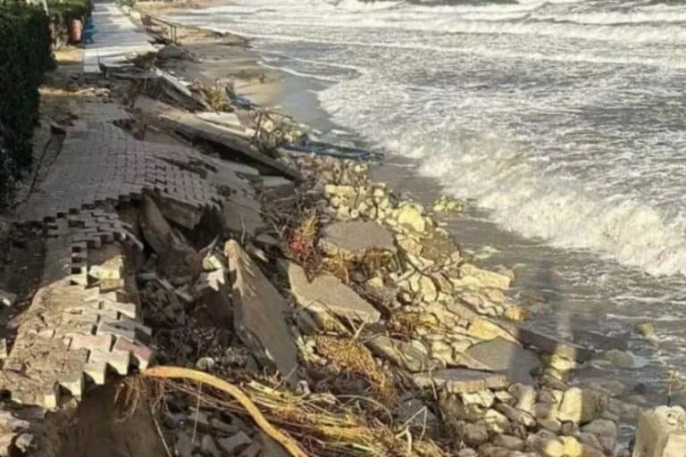 Πού σάρωσε η κακοκαιρία: Έντονα προβλήματα, μεγάλα ύψη βροχής και αέρας δεν άφησαν τίποτα όρθιο