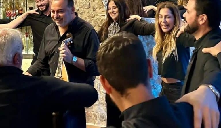 Κρητικό γλέντι για τους ηθοποιούς του «Σασμού» – Έπιασαν τον χορό Τζομπανάκη και Δέσποινα Βανδή