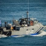 Προσάραξη θαλαμηγού με βουλγαρική σημαία στον Σαρωνικό – Στο σημείο το Λιμενικό