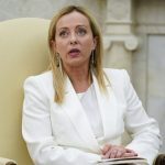 Μελόνι: Με κατηγορούν για Γενοκτονία στο Διεθνές Δικαστήριο – Τι απαντά στην κάμερα