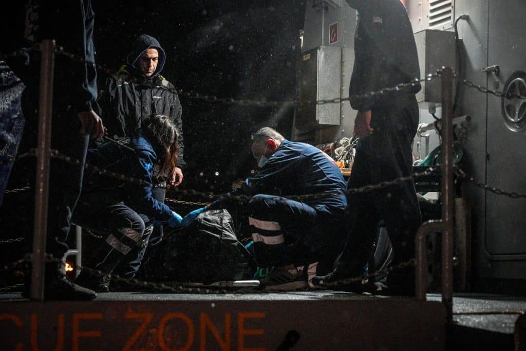 Ναυάγιο στη Μυτιλήνη: Αναγνωρίστηκε η σορός από το πλοίο RAPTOR – Ανήκει σε Αιγύπτιο ναύτη