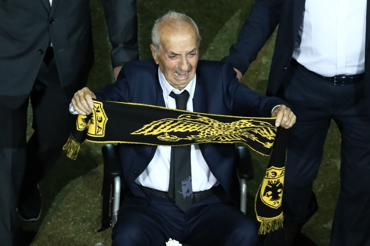 Κώστας Νεστορίδης: Τα νεότερα για την υγεία του Θρύλου της ΑΕΚ - Η ατάκα για την Ένωση στο ασθενοφόρο