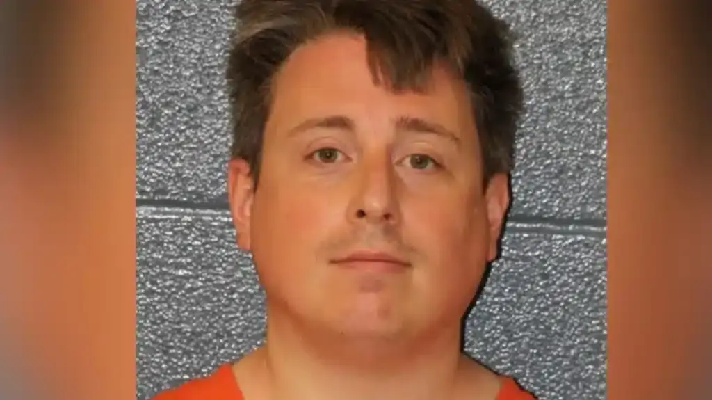 Παιδοψυχίατρος παρήγαγε υλικό παιδικής πορνογραφίας μέσω τεχνητής νοημοσύνης