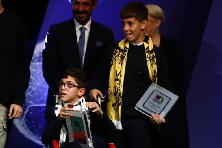 Περαστικά και σύντομα όρθιος ρε μάγκα! Ολοκληρώθηκε με επιτυχία η εγχείριση για τον Γιάννη Παπαστεφανάκη