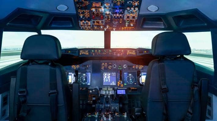 Θρίλερ στον αέρα: Απειλούσε να πυροβολήσει τον συγκυβερνήτη του- Αντιμέτωπος με φυλάκιση 20 ετών