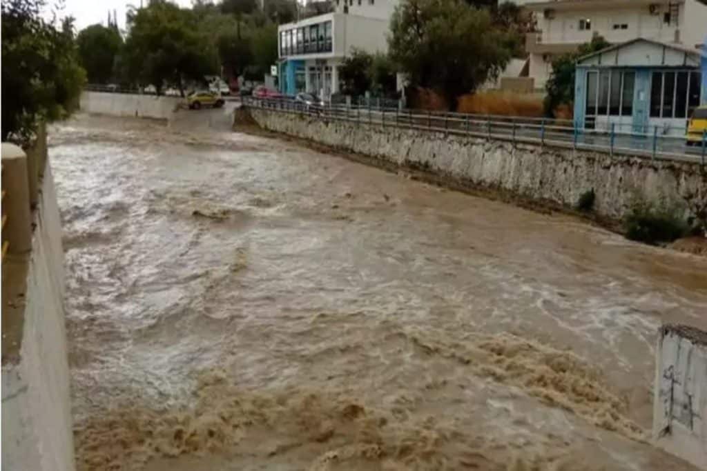 Ρόδος: Πλημμύρες και κατολισθήσεις λόγω της κακοκαιρίας [βίντεο]