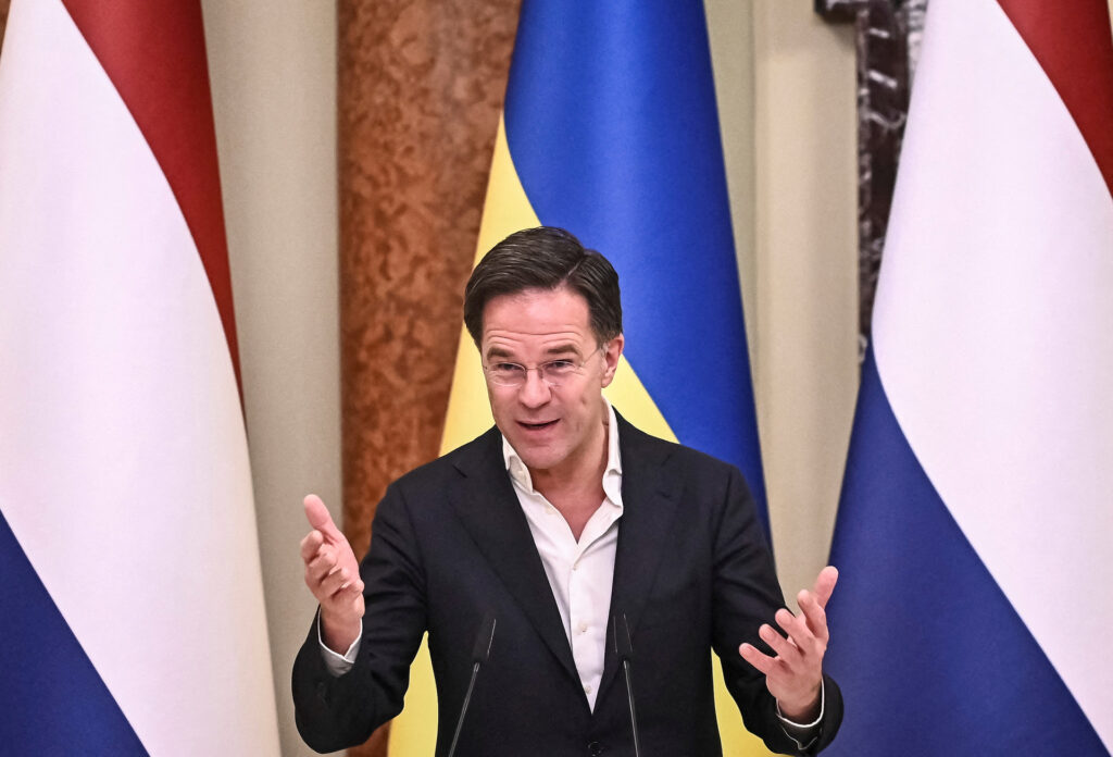 Φαβορί για την ηγεσία του ΝΑΤΟ ο απερχόμενος Ολλανδός πρωθυπουργός