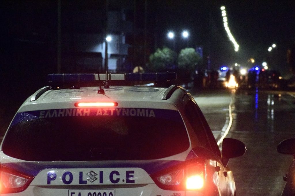 Σέρρες: Έφηβοι για ένα βίντεο πετάγονται μπροστά από εν κινήσει αυτοκίνητα παίζοντας τη ζωή τους κορώνα -γράμματα