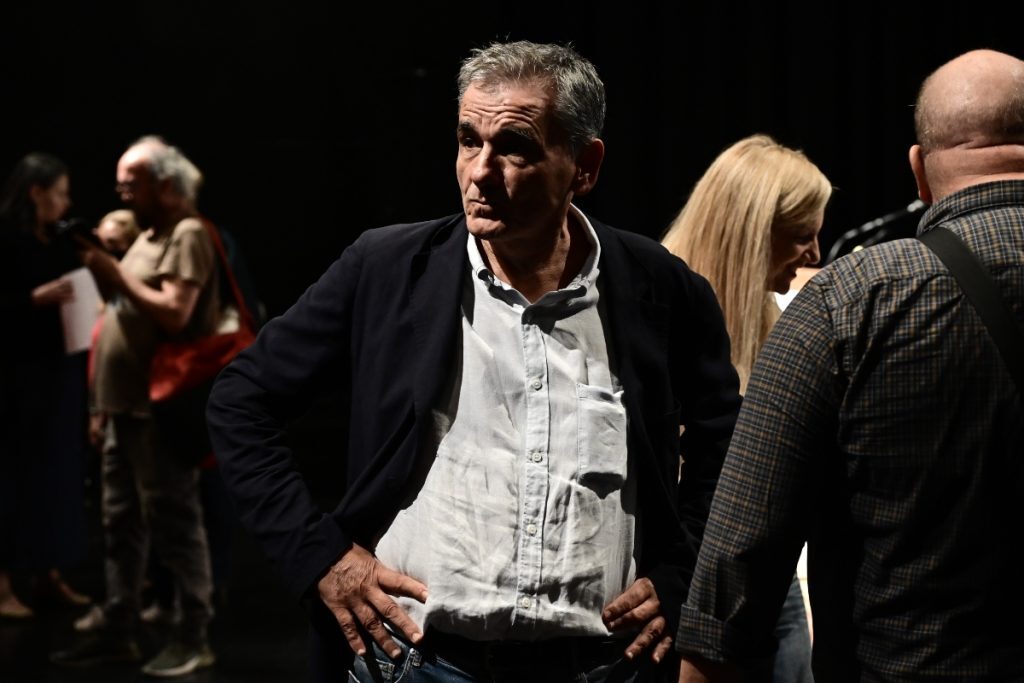 ΣΥΡΙΖΑ: Δεν παραδίδουν τις έδρες τους Τσακαλώτος και Πέρκα