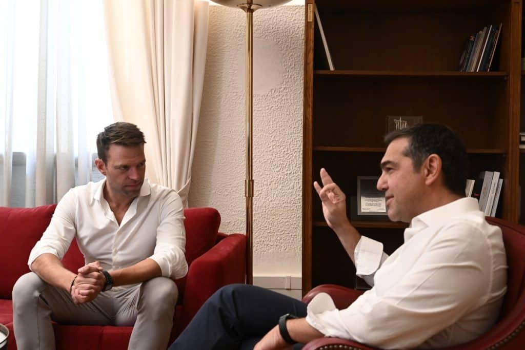 Επιστροφή στις αυτ-απάτες από τον ΣΥΡΙΖΑ: 40 δισ. ευρώ κοστίζει το πρόγραμμα Τσιπροκασσελάκη