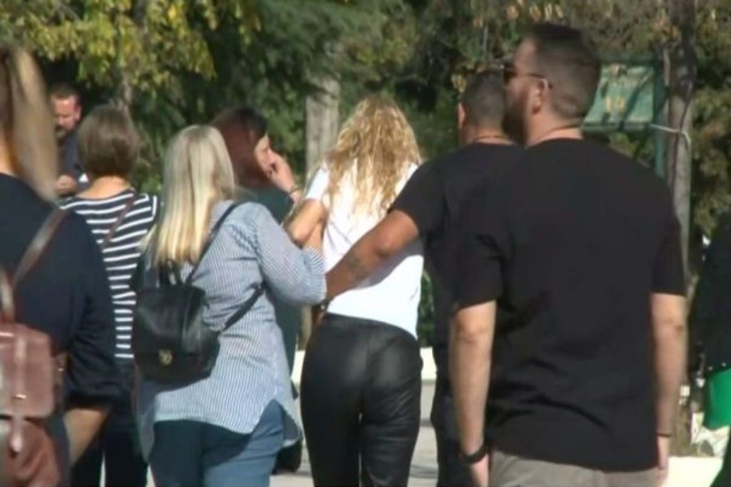 Βόλος: Ανείπωτη οδύνη στην κηδεία του 4μηνου βρέφους – Απολογείται ο οδηγός της μηχανής [βίντεο]