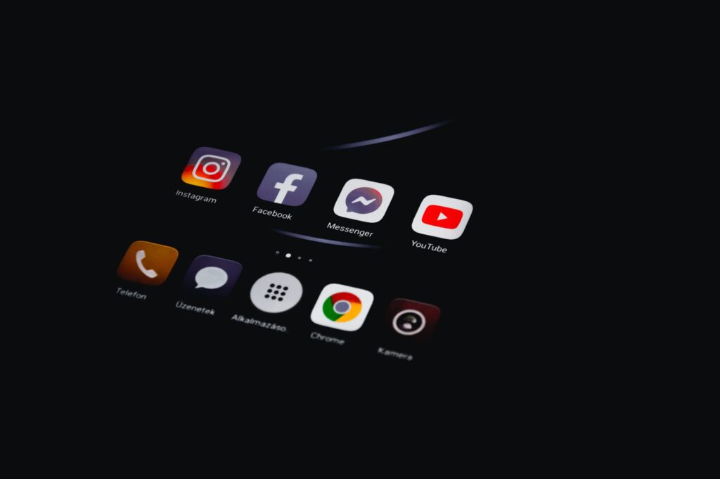 Eshop Strategy: Πώς τα Social Media Μπορούν να Ενισχύσουν τη Σχέση σας με τους Πελάτες