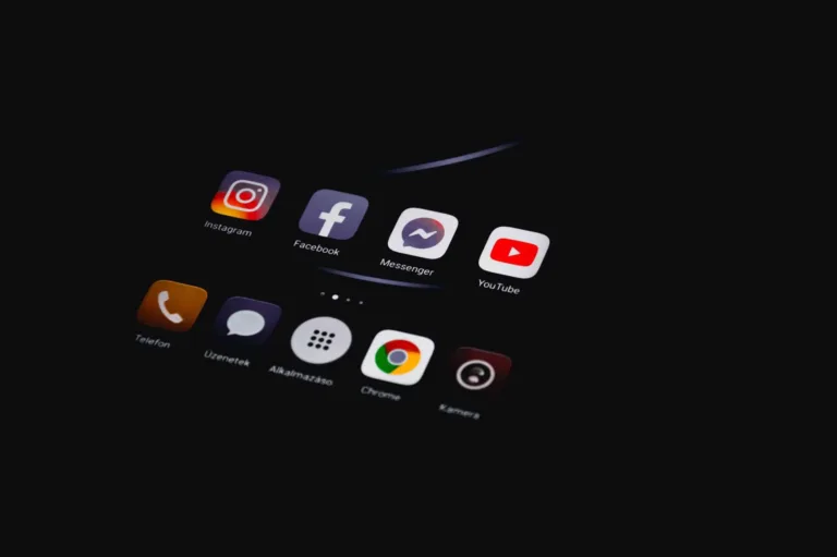 Eshop Strategy: Πώς τα Social Media Μπορούν να Ενισχύσουν τη Σχέση σας με τους Πελάτες