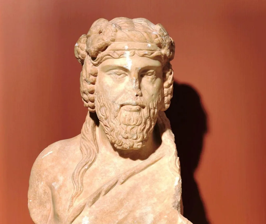 Η εντυπωσιακή προτομή του Διονύσου στο αρχαιολογικό μουσείο Δράμας [Εικόνες]