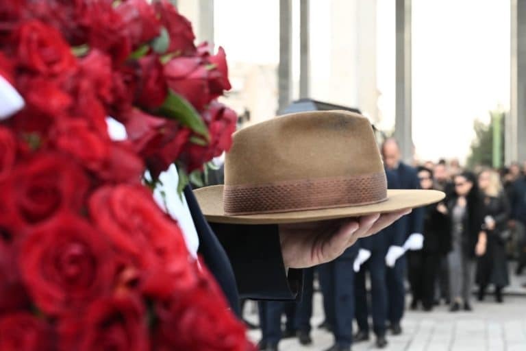 Βασίλης Βασιλικός