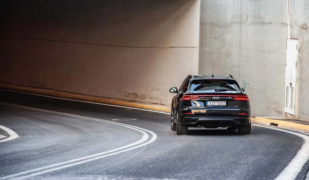 Δοκιμή Audi Q8 55 TFSI Hybrid: Stealth Wealth